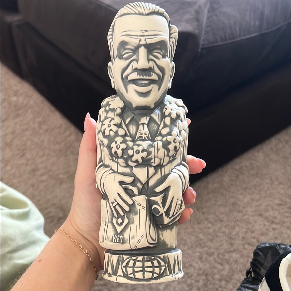 Black and White Caricature Sculpture Art